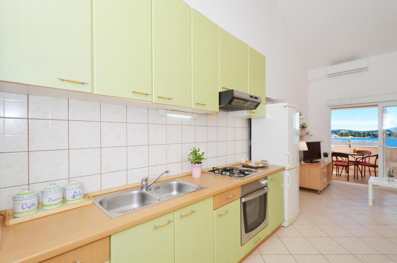 Apartmani Basic Rogoznica Rogoznica  Buitenkant foto