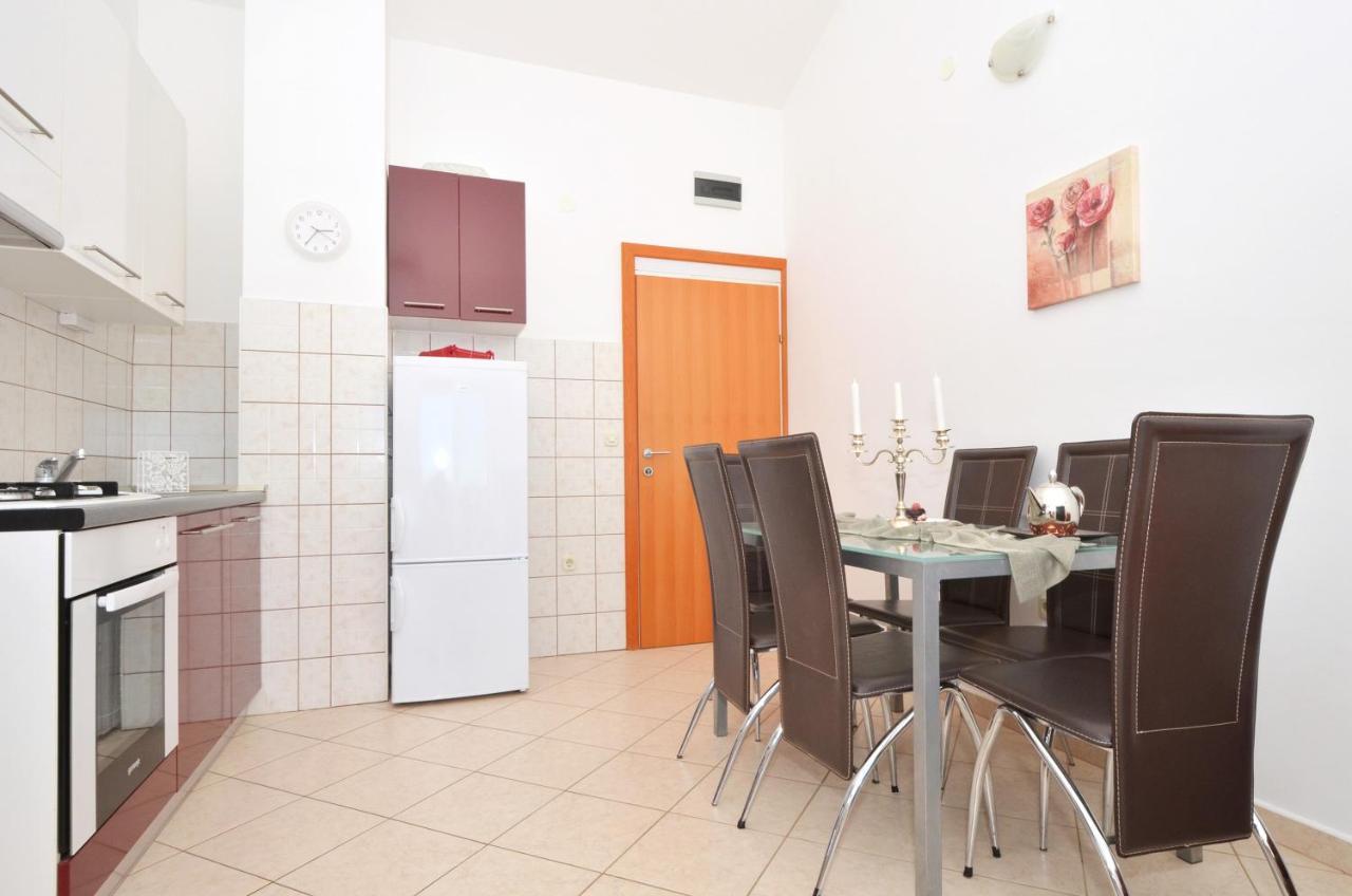 Apartmani Basic Rogoznica Rogoznica  Buitenkant foto